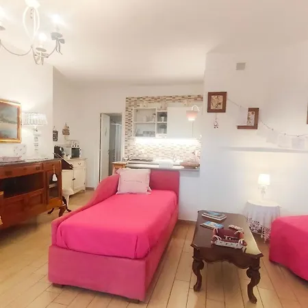 Amorevole Con Terrazza E Doccia Esterna * 포츠올리
