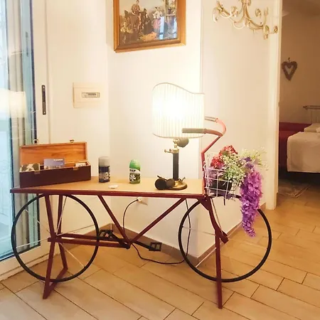 Amorevole Con Terrazza E Doccia Esterna *