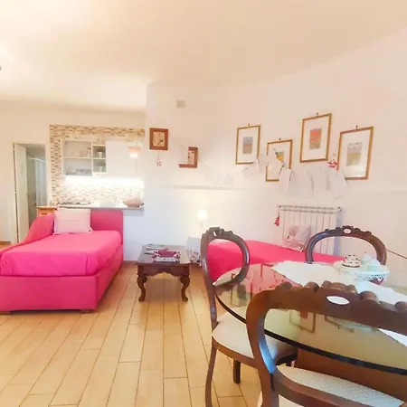 Prázdninový dům Amorevole Con Terrazza E Parcheggio Privato