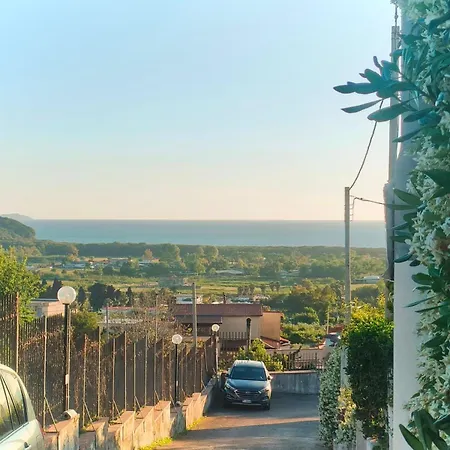 Amorevole Con Terrazza E Doccia Esterna Prázdninový dům Pozzuoli