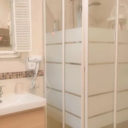 Prázdninový dům Amorevole Con Terrazza E Parcheggio Privato *