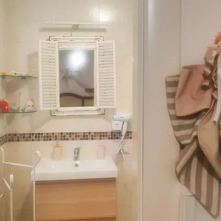 Prázdninový dům Amorevole Con Terrazza E Parcheggio Privato Pozzuoli