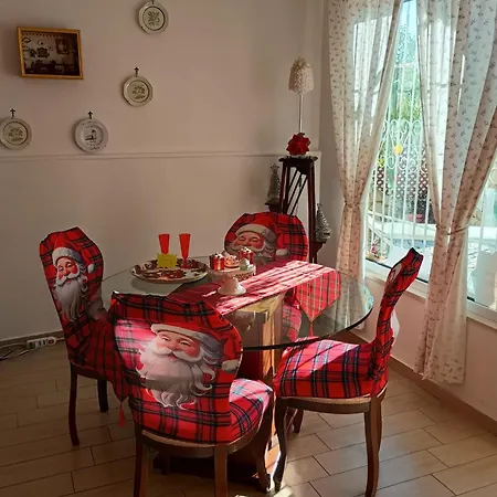 Prázdninový dům Amorevole Con Terrazza E Parcheggio Privato *