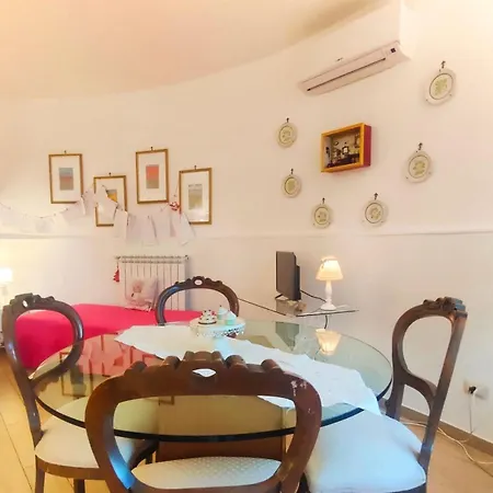 Amorevole Con Terrazza E Parcheggio Privato