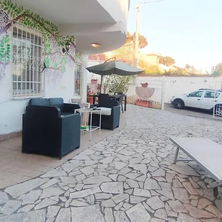 Amorevole Con Terrazza E Doccia Esterna Vakantiehuis Pozzuoli