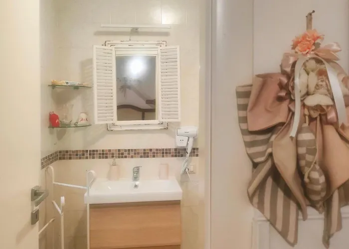 بيت للعطل Amorevole Con Terrazza E Parcheggio Privato يوتْسْوولْ